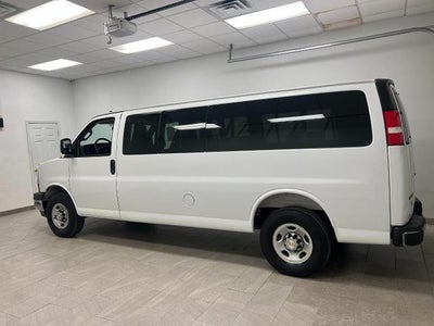 2025 Chevrolet Express Passenger 1LT