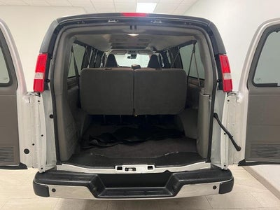 2025 Chevrolet Express Passenger 1LT