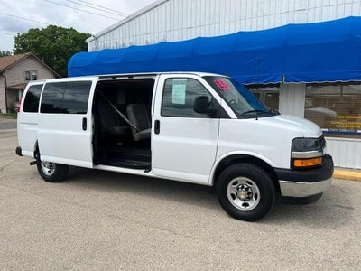 2025 Chevrolet Express Passenger 1LT