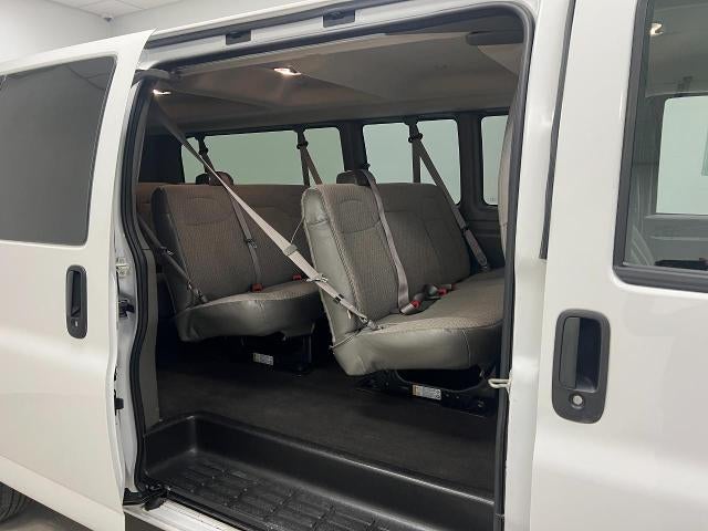 2025 Chevrolet Express Passenger 1LT