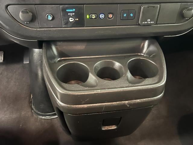 2025 Chevrolet Express Passenger 1LT