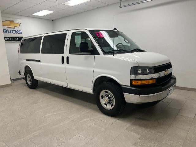 2025 Chevrolet Express Passenger 1LT