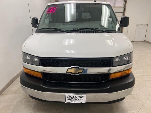 2025 Chevrolet Express Passenger 1LT