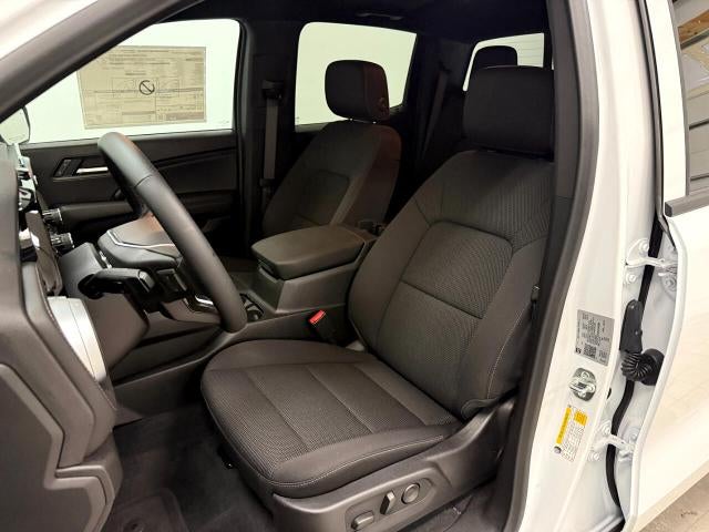 2025 Chevrolet Colorado WT/LT