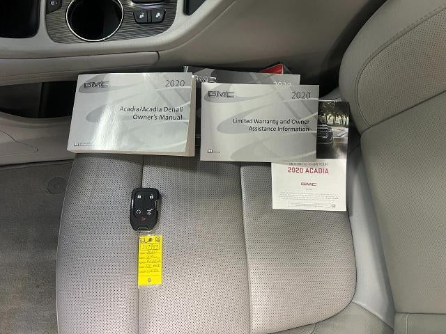 2020 GMC Acadia SLT