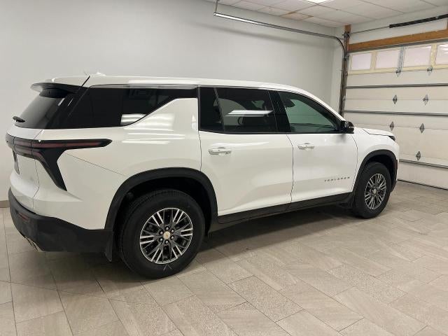 2024 Chevrolet Traverse LS