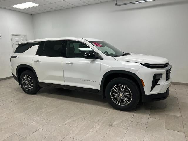 2024 Chevrolet Traverse LS