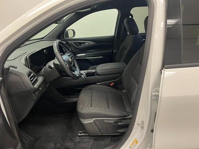 2024 Chevrolet Traverse LS