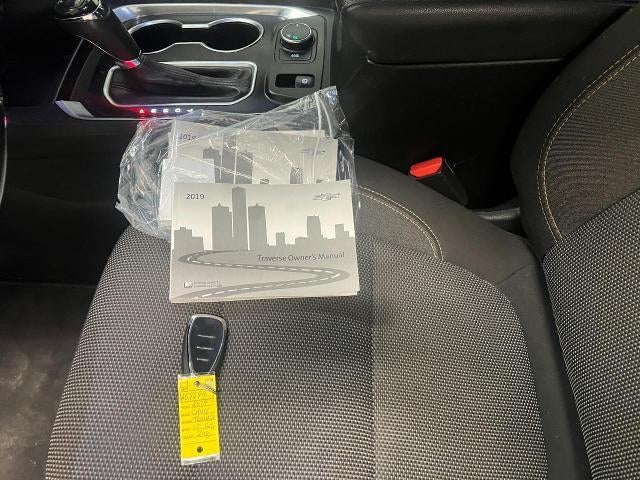 2019 Chevrolet Traverse LT Cloth