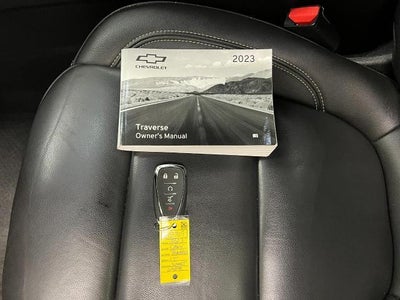 2023 Chevrolet Traverse LT Leather