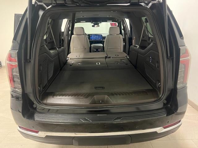 2025 Chevrolet Suburban LT