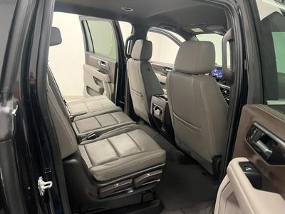 2025 Chevrolet Suburban LT