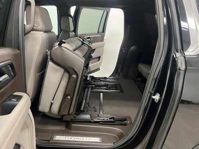 2025 Chevrolet Suburban LT