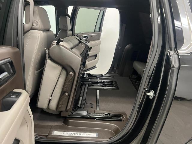 2025 Chevrolet Suburban LT