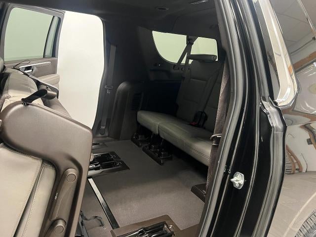 2025 Chevrolet Suburban LT