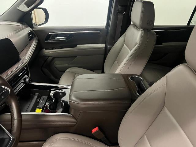 2025 Chevrolet Suburban LT