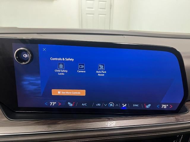 2025 Chevrolet Suburban LT