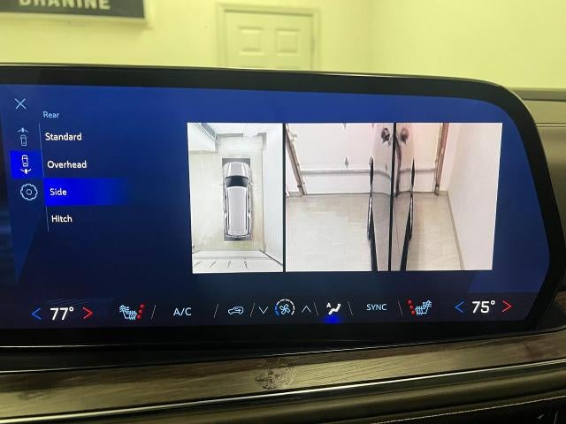 2025 Chevrolet Suburban LT