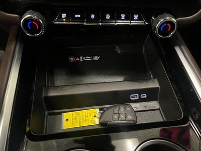 2025 Chevrolet Suburban LT