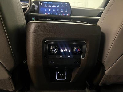 2025 Chevrolet Suburban LT