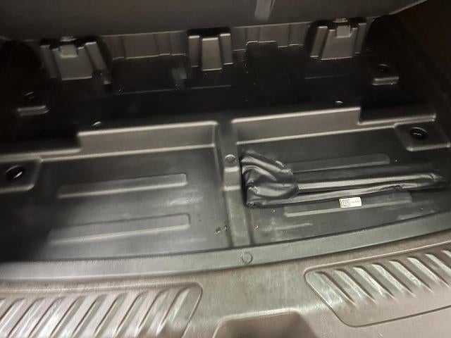 2025 Chevrolet Suburban LT