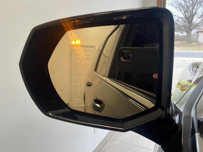 2025 Chevrolet Suburban LT