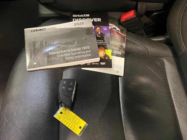 2025 GMC Sierra 1500 SLT