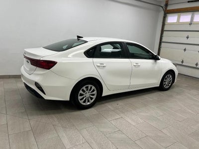 2022 Kia Forte FE