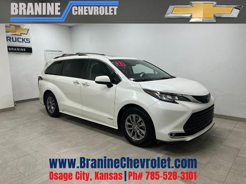 2021 Toyota Sienna XLE