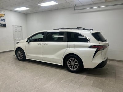 2021 Toyota Sienna XLE