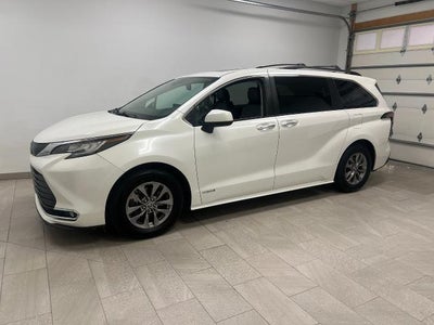2021 Toyota Sienna XLE