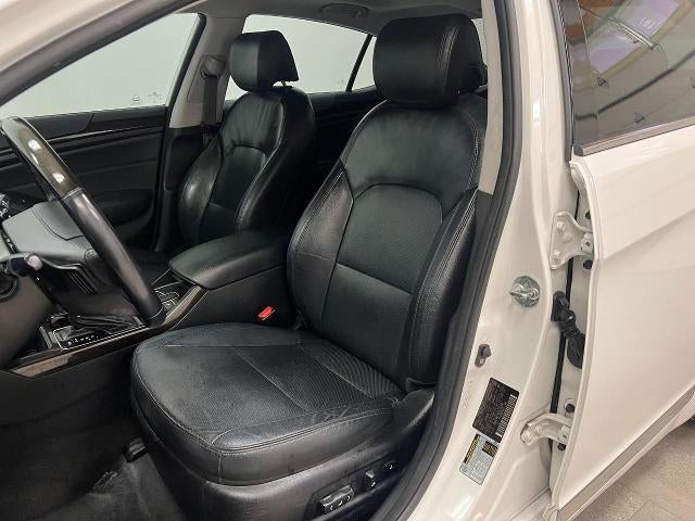 2016 Kia Cadenza Premium