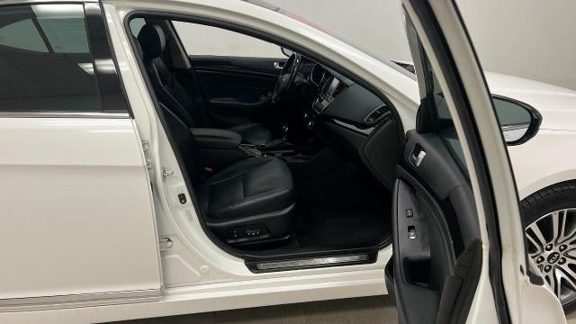 2016 Kia Cadenza Premium