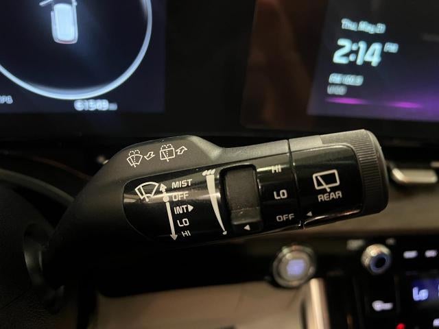 2024 Kia Carnival SX