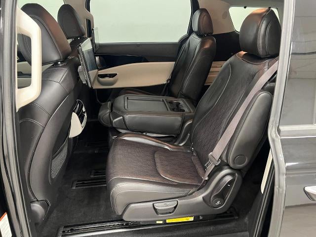 2024 Kia Carnival SX