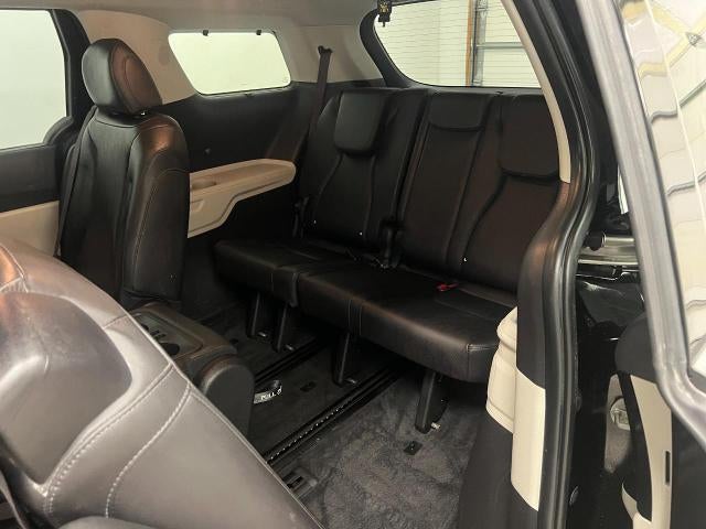 2024 Kia Carnival SX