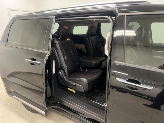 2024 Kia Carnival SX