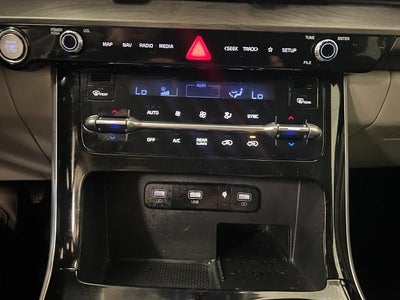 2024 Kia Carnival SX