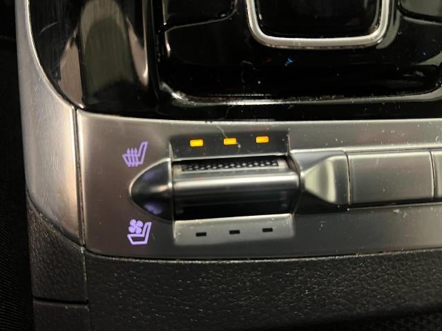 2024 Kia Carnival SX